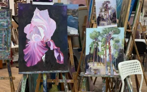 Moscow. Russia. July 2022. professional art studio inside. artist's tools in room. drawing lessons